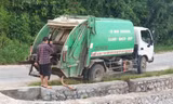 Xe dán tên công ty môi trường đổ trộm chất thải ở 'đảo ngọc' Cô Tô