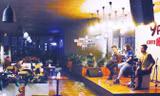 Thu phí âm nhạc tại các cơ sở kinh doanh khách sạn, quán bar, cà phê đúng luật nhưng phải theo thỏa thuận.