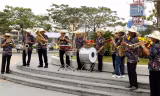 Kèn hơi xuống phố là hoạt động giải trí ngoài trời mới ở Đà Nẵng. Ảnh: Thanh Trần.