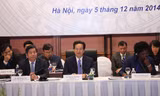 Thủ tướng Nguyễn Tấn Dũng trực tiếp ghi nhận những khuyến nghị của đối tác và nhà tài trợ tại Diễn đàn VDPF 2014. Ảnh: Lê Anh Dũng.