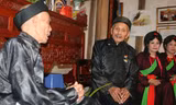 Hát quan họ tại nhà nghệ nhân Nguyễn Thừa Kế. Ảnh: Nguyễn Trường.
