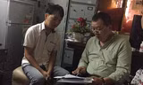 Ông Cường (trái) đã bất hợp tác với cơ quan chức năng sau khi được mời lên Sở Y tế TPHCM làm việc theo lịch.