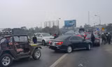 Dân chặn cầu đòi bỏ trạm thu phí, chủ đầu tư lo vỡ nợ