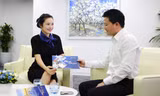 Khách hàng được hưởng đặc quyền phong cách đón tiếp tại Priority Lounge riêng biệt, không gian sang trọng.