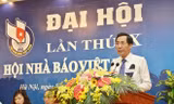 Nhà báo Thuận Hữu phát biểu tại Đại hội Hội Nhà báo Việt Nam lần thứ X