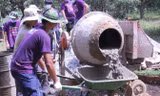 Trung tâm Đào tạo Tài năng trẻ châu Á Thái Bình Dương trong lần làm đường cho trường mầm non.