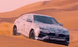 Tận thấy Lamborghini Urus chạy tít mù trên cát sa mạc