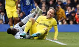 Eriksen ghi bàn chấm dứt chuỗi 14 trận bất bại của Chelsea