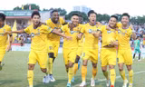 SLNA đè bẹp Hải Phòng trên sân Vinh, 'chễm chệ' ngôi đầu V-League 