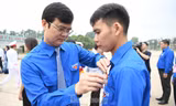 Trung ương Đoàn trao huy hiệu Thanh niên tiên tiến làm theo lời Bác tại quảng trường Ba Đình