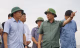 Phó Thủ tướng thị sát đê chắn sóng Hải Phòng, yêu cầu ứng phó đặc biệt với bão 