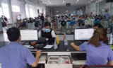 Ngày đầu bán vé tàu Tết: Người ngược xuôi đến ga, kênh online hút khách