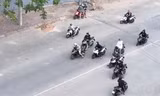 Khởi tố vụ hàng chục quái xế so kè tốc độ ở TPHCM 