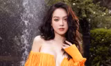 Khoe chân dài 'cực phẩm', Hoa hậu Thanh Thủy khiến bao người ngẩn ngơ khi hóa 'nàng thơ’ quyến rũ