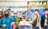 Hỗ trợ vé máy bay, tàu hỏa cho công nhân về quê ăn Tết