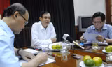 Ông Đào Đức Toàn, Trưởng ban Tổ chức Thành ủy Hà Nội (giữa).