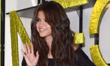 Selena Gomez gợi cảm ra mắt BST thời trang mới