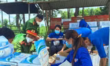 Đoàn thanh niên huyện Krông Búk chuẩn bị quà