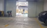 Kho tập kết hàng hóa trái phép gây nguy cơ cháy nổ tại dự án bãi đỗ xe ngầm Mễ Trì Hạ 