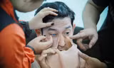 Đổ máu, động thai, ăn tát vì… đóng phim 