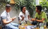 Chơi điện thoại Nhật cổ tại Sài Gòn