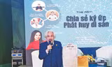 Ông Nguyễn Phi Dũng giới thiệu tờ báo Độc Lập tại cuộc tọa đàm “Chia sẻ ký ức, phát huy giá trị di sản” Ảnh: KIẾN NGHĨA