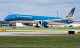 Máy bay Vietnam Airlines từ Anh về TPHCM hạ cánh khẩn cấp ở Dubai 