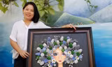 Tranh handmade độc đáo từ quả thông và dương liễu của nữ họa sĩ Đà Nẵng