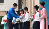 Bí thư thứ nhất T.Ư Đoàn Bùi Quang Huy dự lễ khai giảng tại trường Nguyễn Siêu