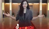 MC Phạm Ngọc Hà My sôi nổi năng động thể hiện vũ điệu bầu cử