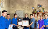 Truy tặng Huy hiệu Tuổi trẻ dũng cảm cho thanh niên cứu 4 học sinh đuối nước
