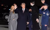 Ông Trump và gia đình đến Washington DC để chuẩn bị cho lễ nhậm chức. (Ảnh: AP)