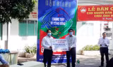 Hậu Giang tiếp nhận 4 máy ATM gạo cùng nhiều phần quà hỗ trợ phòng chống COVID-19
