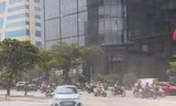 Sáng ngày 7/11 không khí bao quanh công viên Cầu Giấy ô nhiễm nặng nề