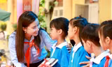 Rực rỡ sắc màu thiếu nhi ngày tựu trường trên quê hương đất Tổ