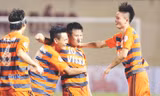 Văn Quyến ăn mừng bàn thắng khi cùng V.Ninh Bình đánh bại Churchill Brothers tại AFC Cup. ảnh: VSI
