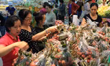 Hệ thống siêu thị Coop Mart đẩy mạnh tiêu thụ vải 
