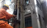 Theo cơ cấu biểu giá bán lẻ mới, giá điện cho sinh hoạt và kinh doanh giảm. Ảnh: Phong Cầm