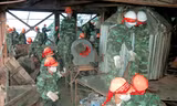 Đội thi công Cty Xây dựng Mỹ thuật Hà Nội