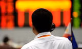 Có thể thấy, VN-Index suốt từ đầu năm 2013 đến nay liên tục biến động theo hướng tăng dần, tạo đáy sau cao hơn đáy trước. Những tháng tích lũy trong trạng thái ổn định được nối tiếp bằng những đợt tăng mới.