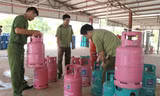 Lực lượng chức năng kiểm tra tại Cty Gas Ninh Bình