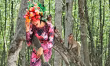 Thí sinh Next Top Model sợ hãi khi chụp ảnh với khỉ