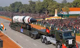 Pakistan vượt Ấn Độ về kho vũ khí hạt nhân 