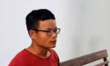 Nghi phạm Lực tại cơ quan công an. Ảnh: Zing