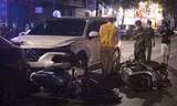 Ô tô đâm hàng loạt xe trong đêm, bà bầu 8 tháng bị thương nặng