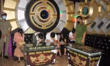Lực lượng chức năng bắt quả tang 11 thanh niên nam nữ bày "tiệc ma túy" trong quá Karaoke Big Big World
