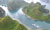 Cửa Vạn được biết đến như một làng cổ tích ẩn sâu trong vùng lõi Di sản vịnh Hạ Long. Ảnh: Hoàng Dương