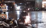 TPHCM bất ngờ mưa xối xả tối mùng 3 Tết 