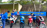 Đoàn viên rửa hàng trăm xe, thu tiền triệu gây quỹ tổ chức trung thu cho trẻ nghèo miền núi 