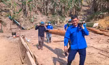 Thanh niên góp sức dựng nhà cho hộ nghèo 